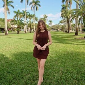 Meet your Posher, Avery